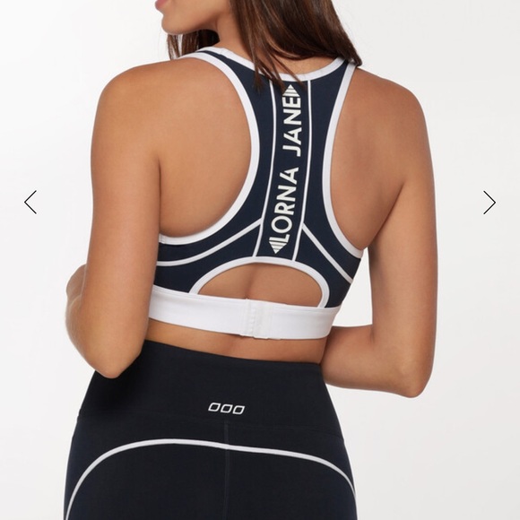 Lorna Jane sport bra & legging set - Picture 5 of 8